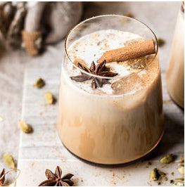 THEE RECEPT: VANILLA CHAI TEA WHITE RUSSIAN - O-lijf de Culinaire Cadeau en Lifestyle webshop 